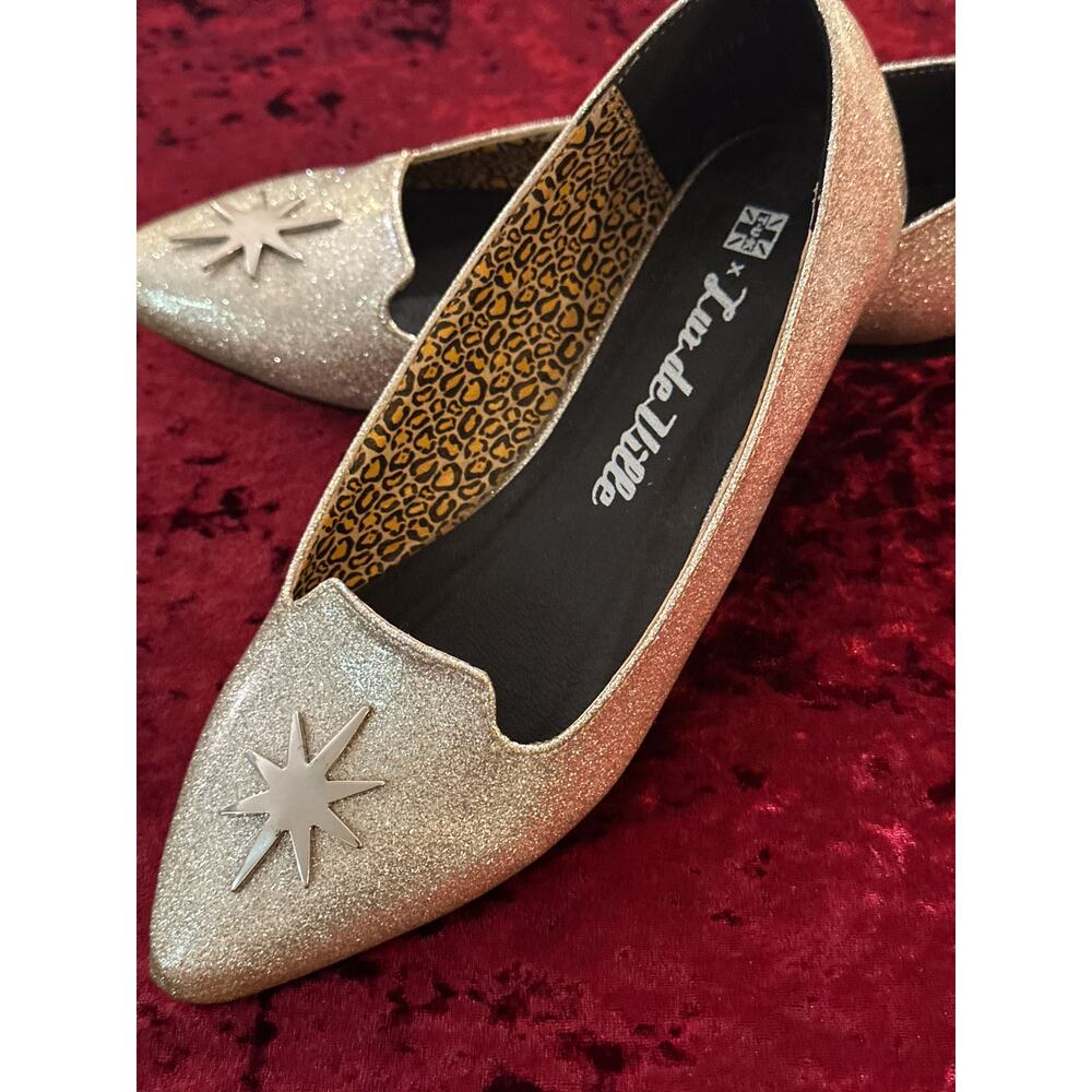 Lux de Ville x TUK flats